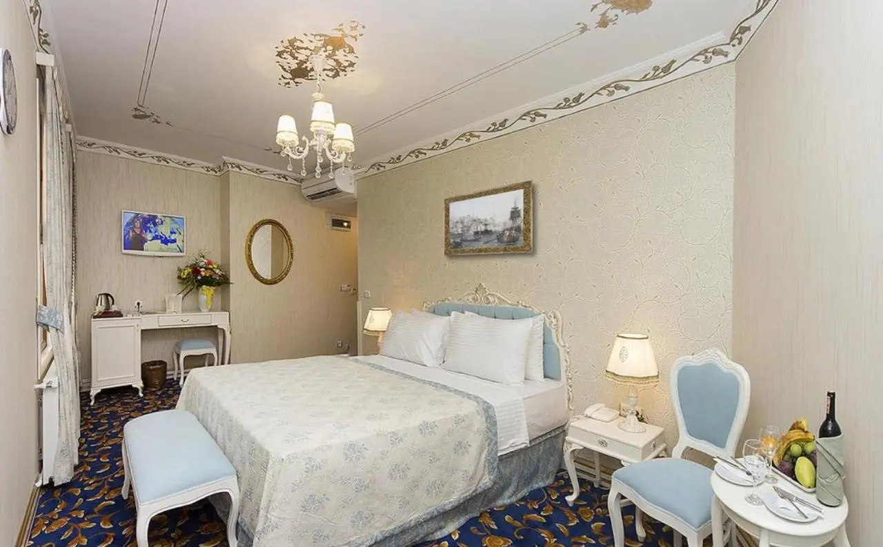 Villa Paradiso Hotel & Spa