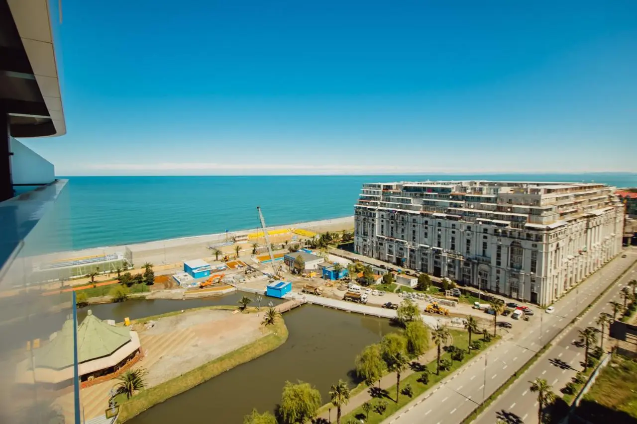 Viva beach Apartments in Alliance palace
