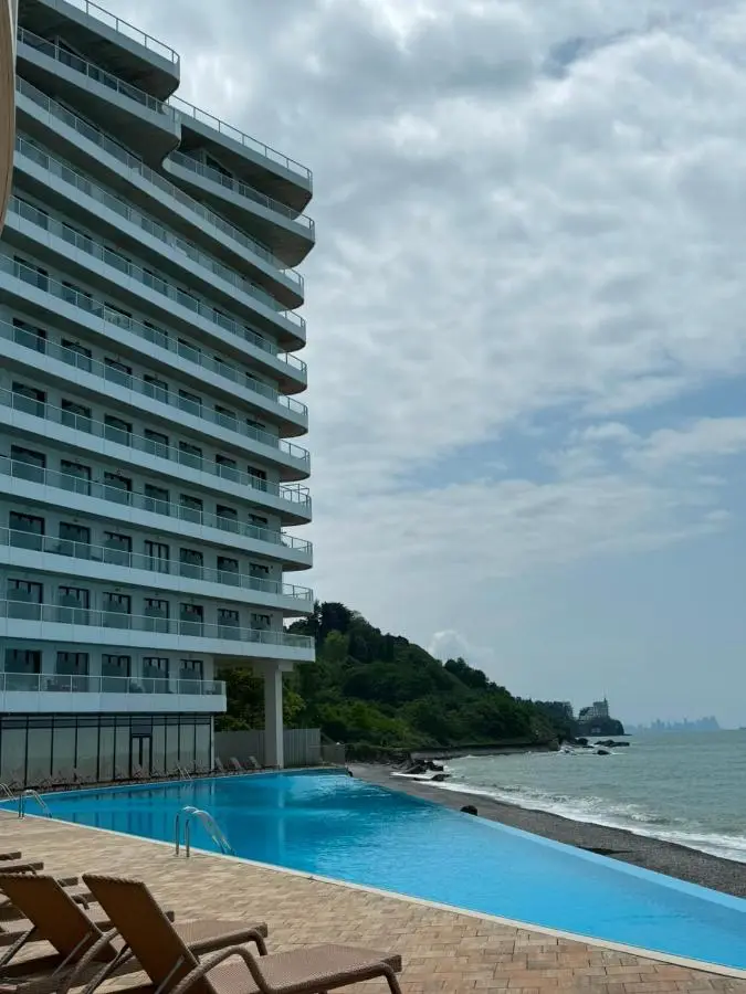 Bamboo Beach Apartments