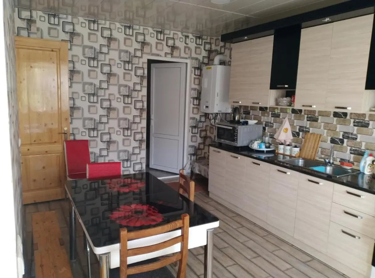 Nairi Guest House