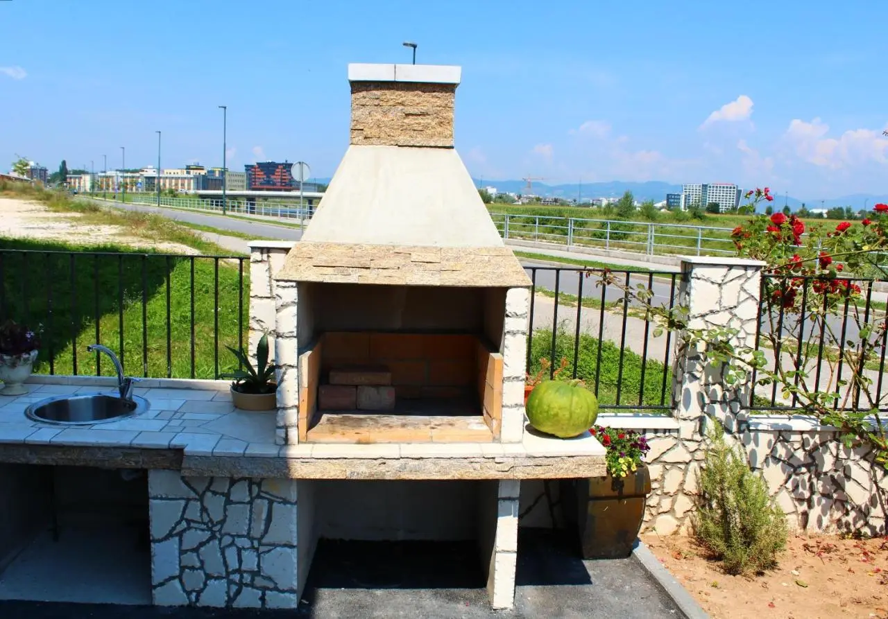 Olad Riverview Townhouse