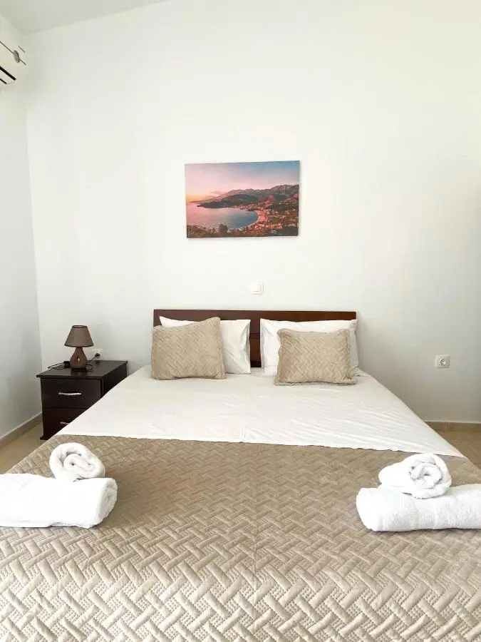 Acta's Rooms
