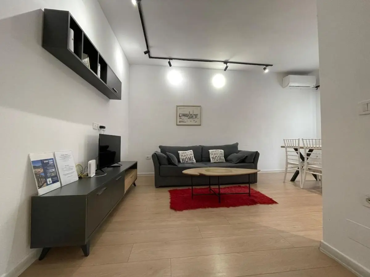 Museum Center One Bedroom App - ENJOY TRAVEL