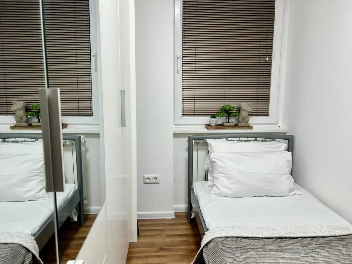 Spacious Two-Bedroom Apartment with Free Parking