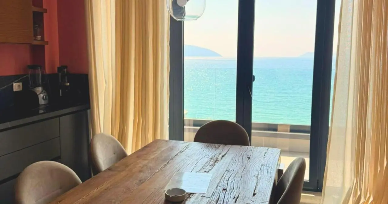 Azar Luxury Suites