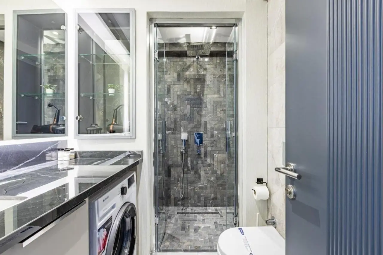 Duplex Penthouse wparking 3BD2Bath Views! #340