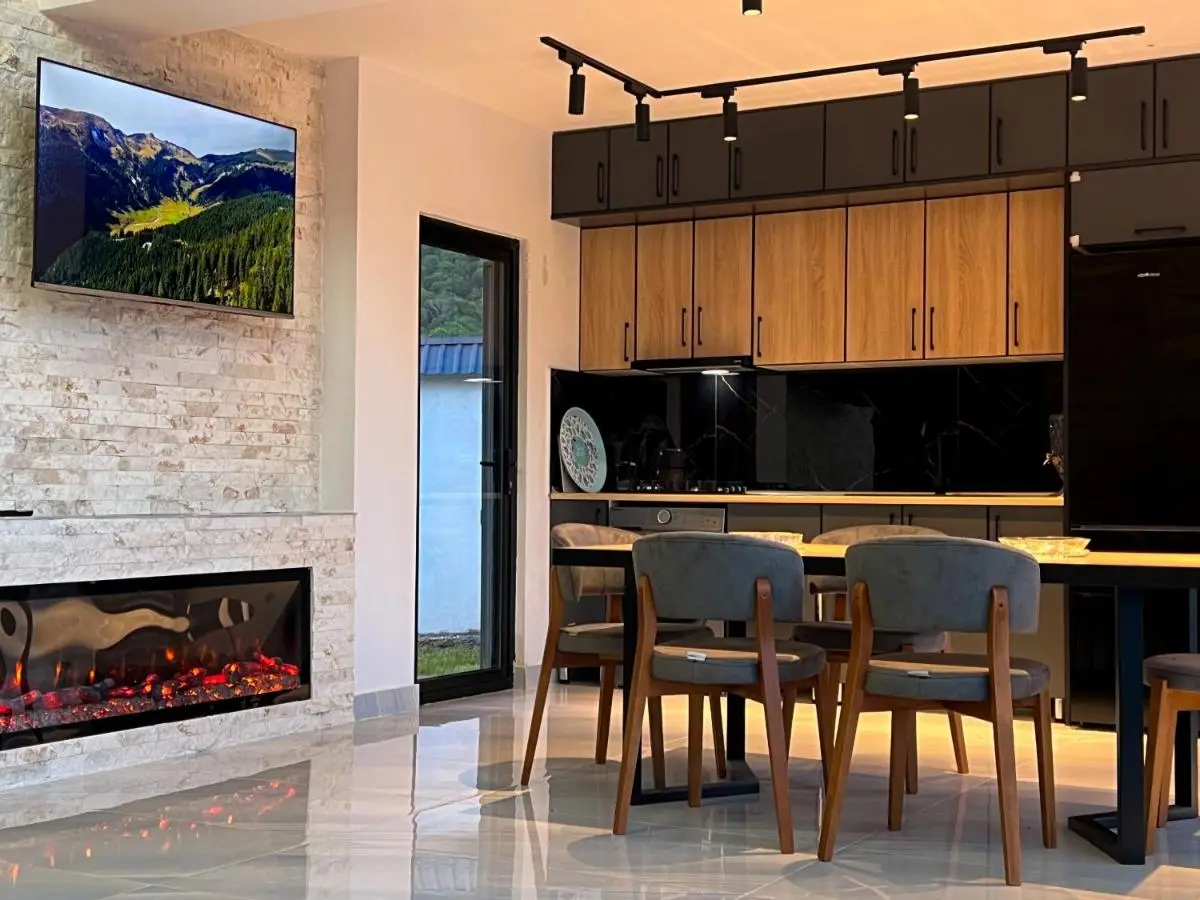 Area36 Royal Chalet