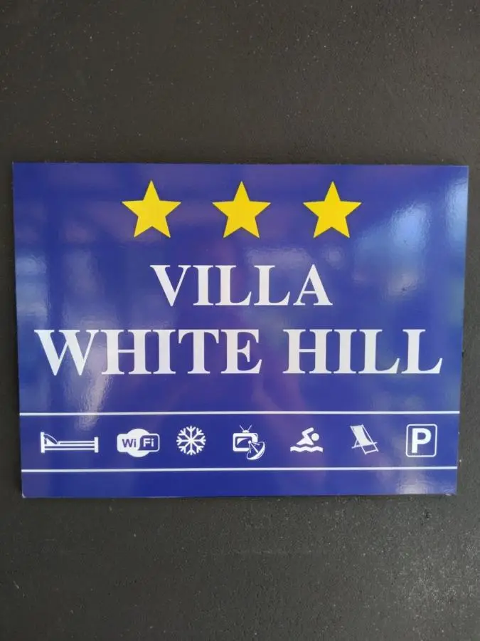Holiday House White Hill