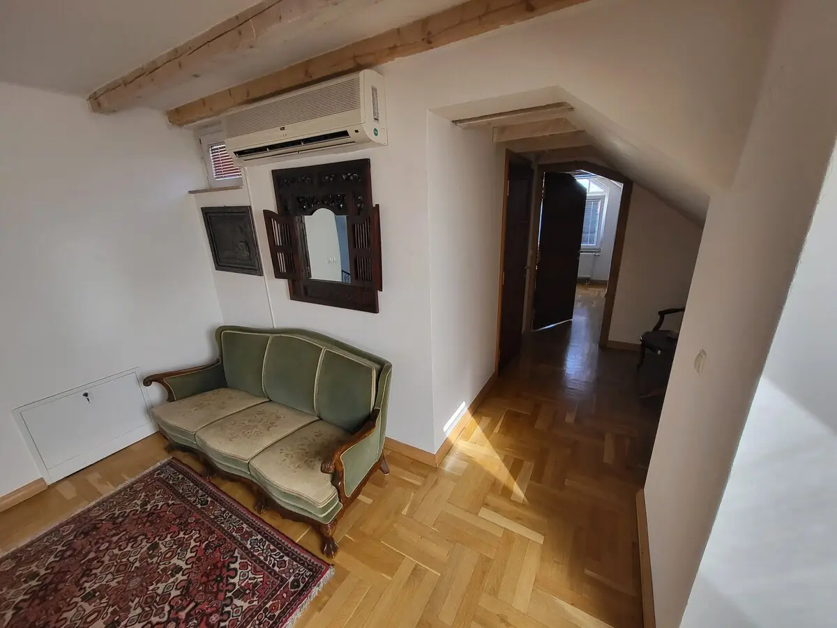 Superior 2   106m2 Apartment A/C free Parking