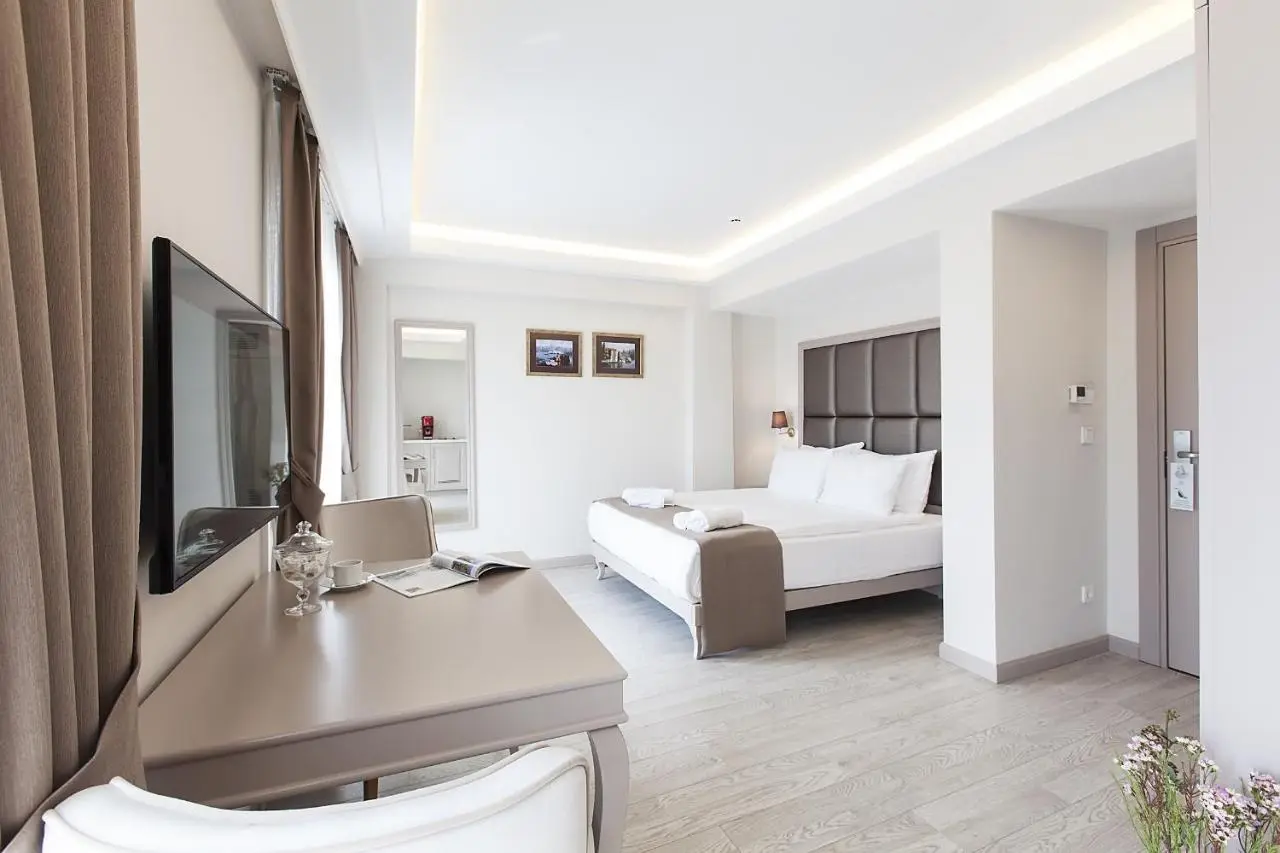Perla Galata Hotel