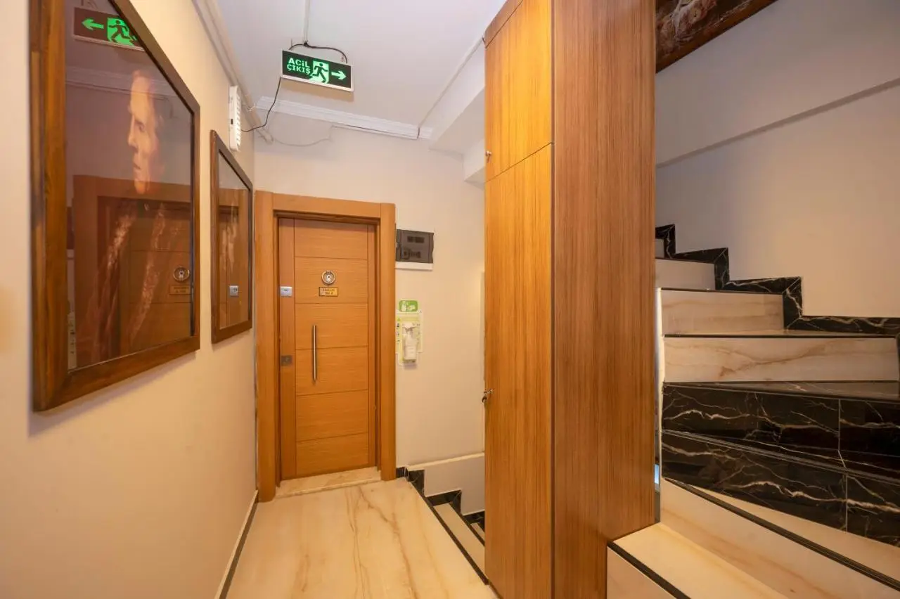 Marida Suit - Istanbul Taksim