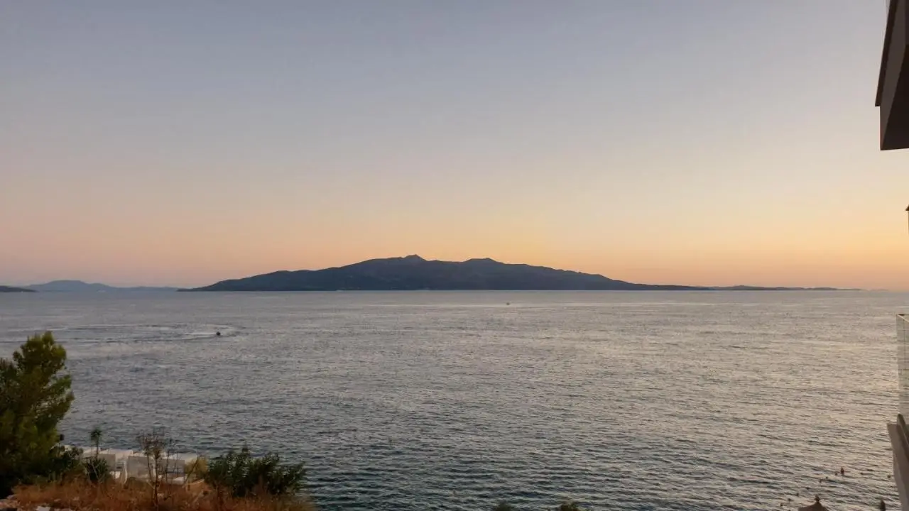 2F Saranda Apartment