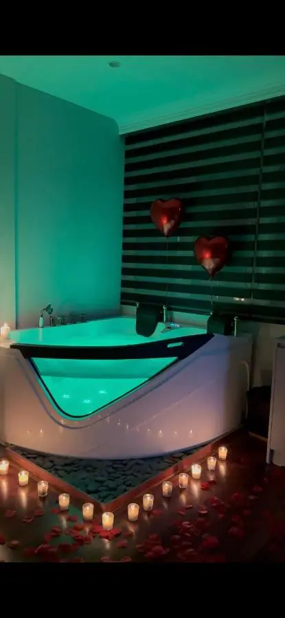 Lunarist Luxury Private Jacuzzi Suites Tirana