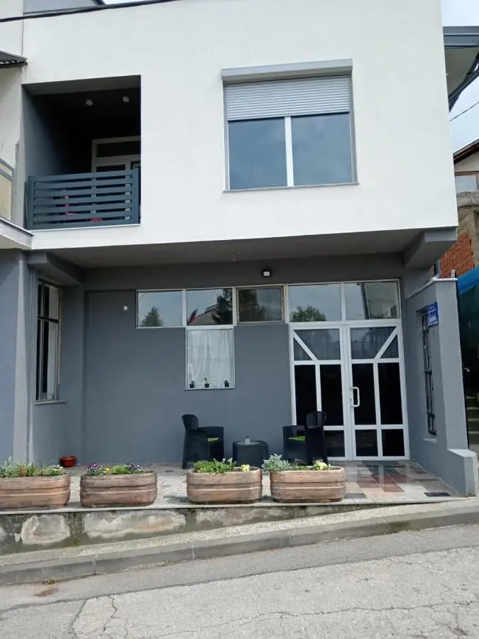 Sokak Apartman