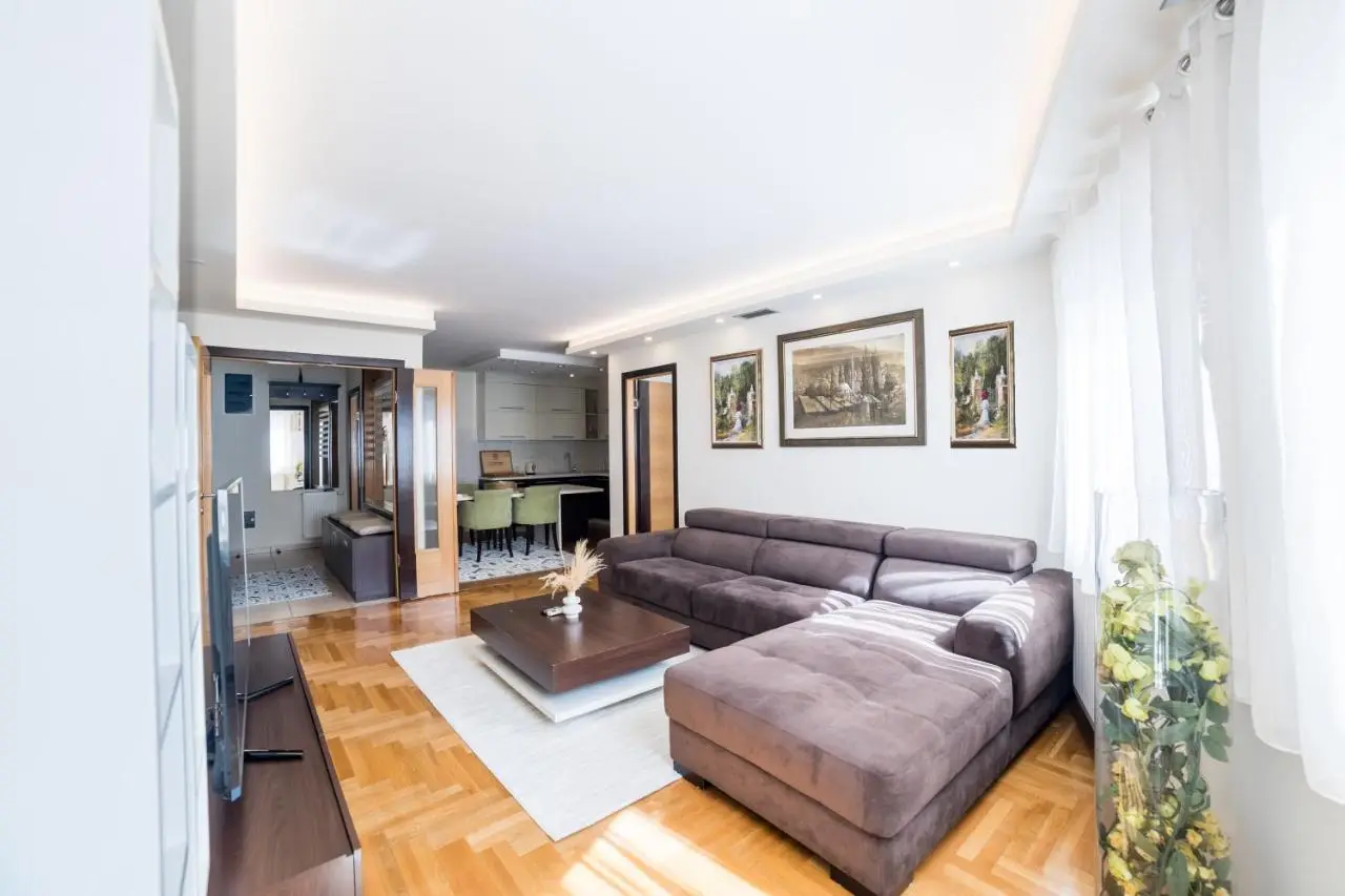 Skenderija Skyline Luxury- 2BR Apartment with Garage and Balcony