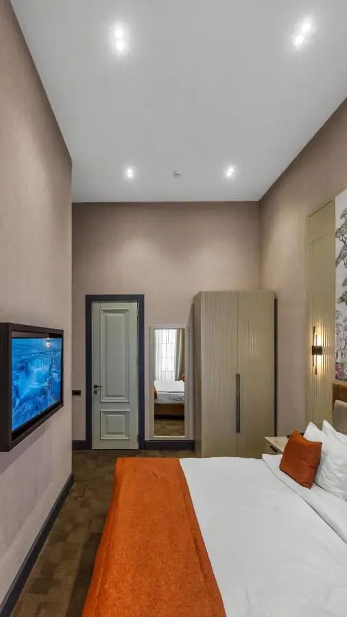 Nizami Central Park Hotel