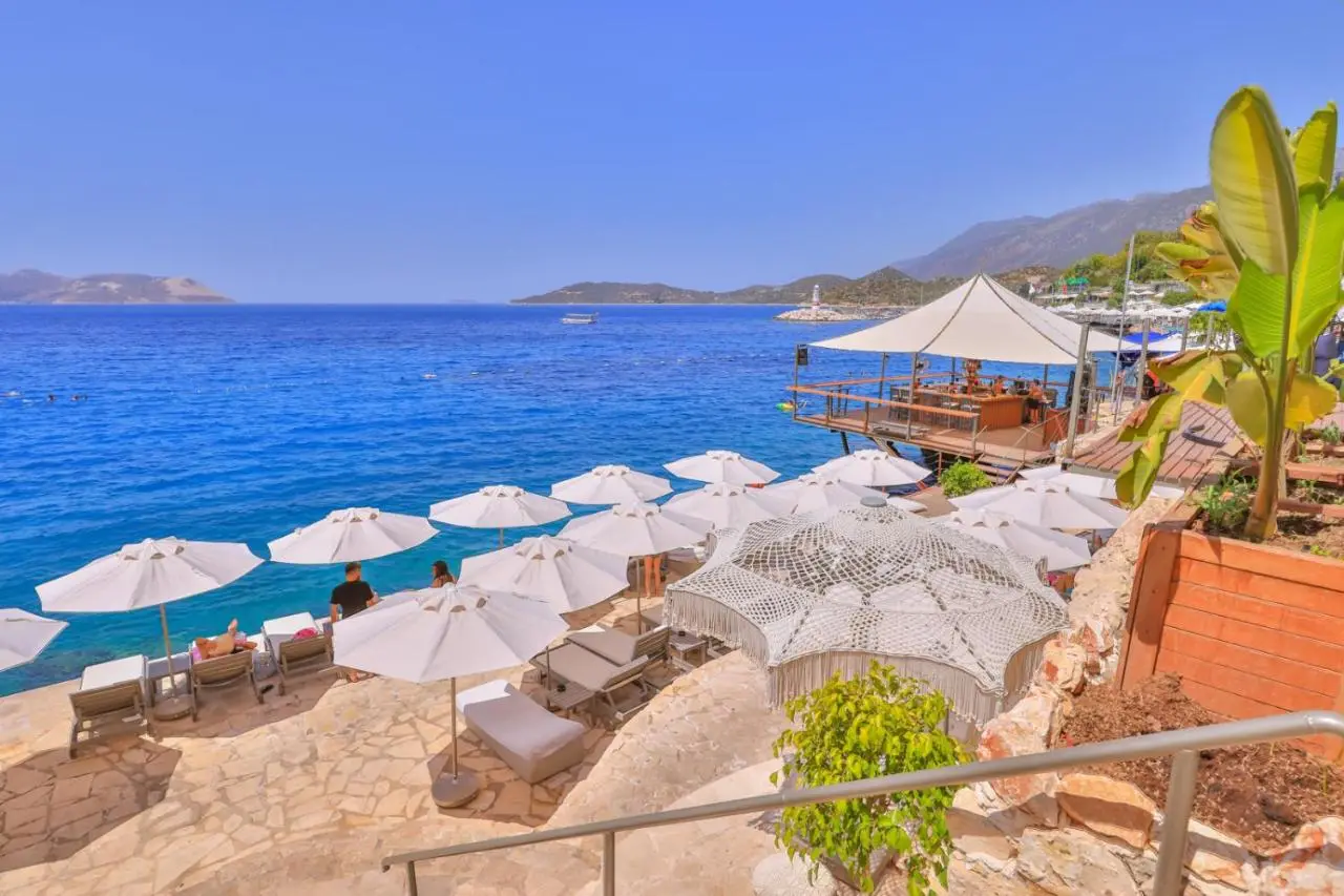 Hera Hotel
