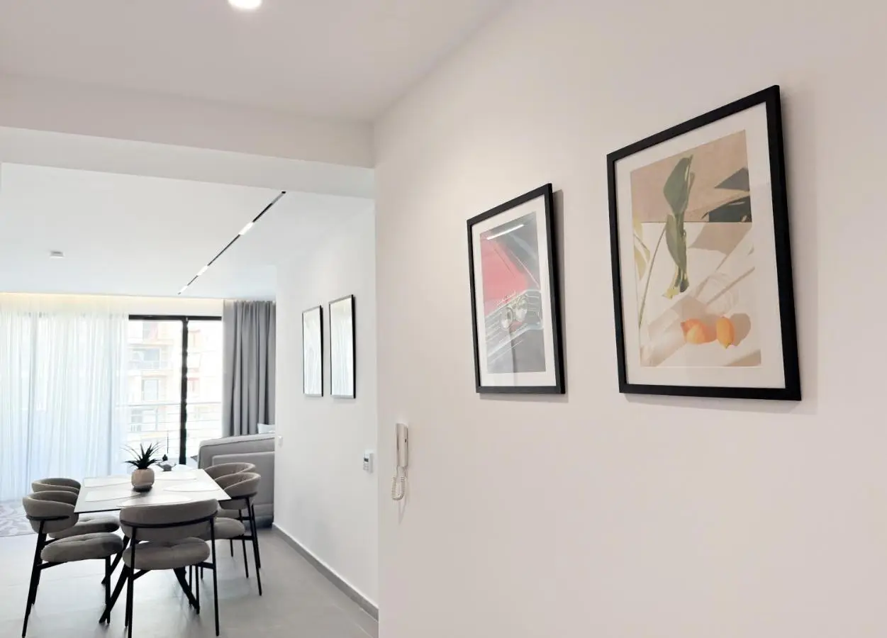 Sea Crest Apartments