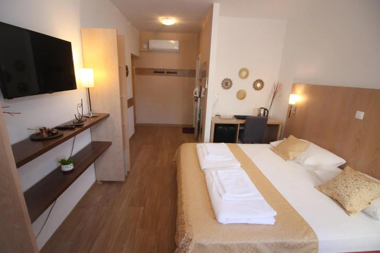 "VILLA DENY" Boutique HOTEL - included "FREE PARKING"