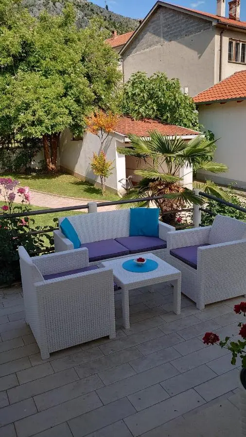 Apartments Tulipan - with free private parking garage