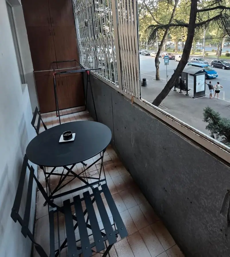 Explore Old Tbilisi, 3BR Apartment for 5, Walk to All