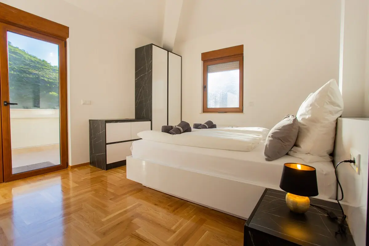 Sky Penthouse Old Bridge with sauna & jacuzzi