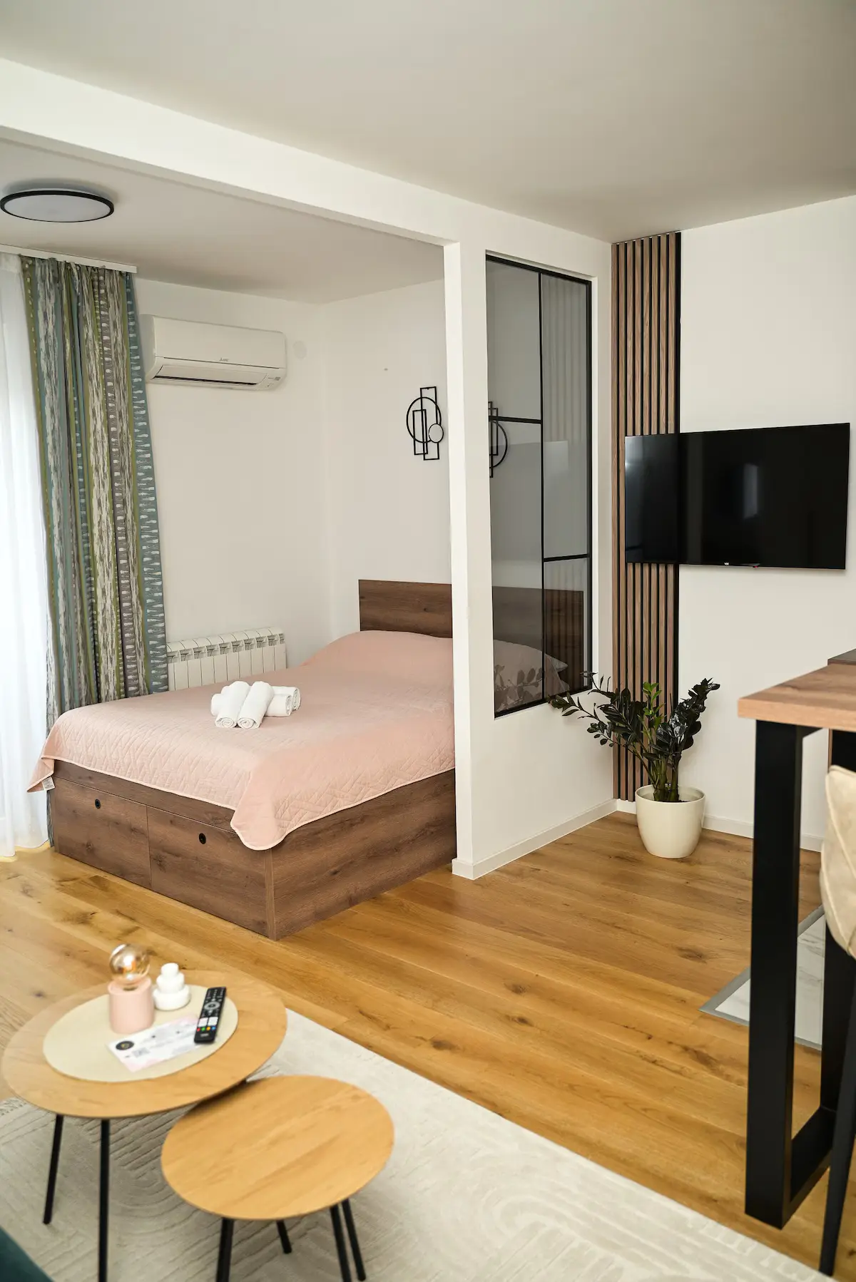 Stylish Apartment + Garage/Near Airport & Sarajevo