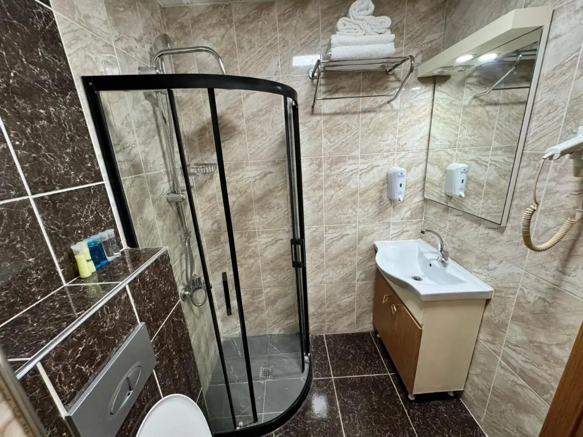 E5 PARK OTEL