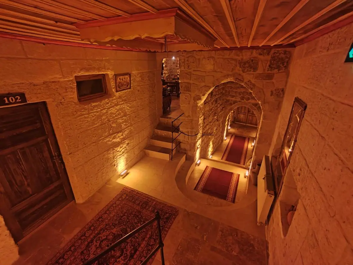 Euphoria Cave House