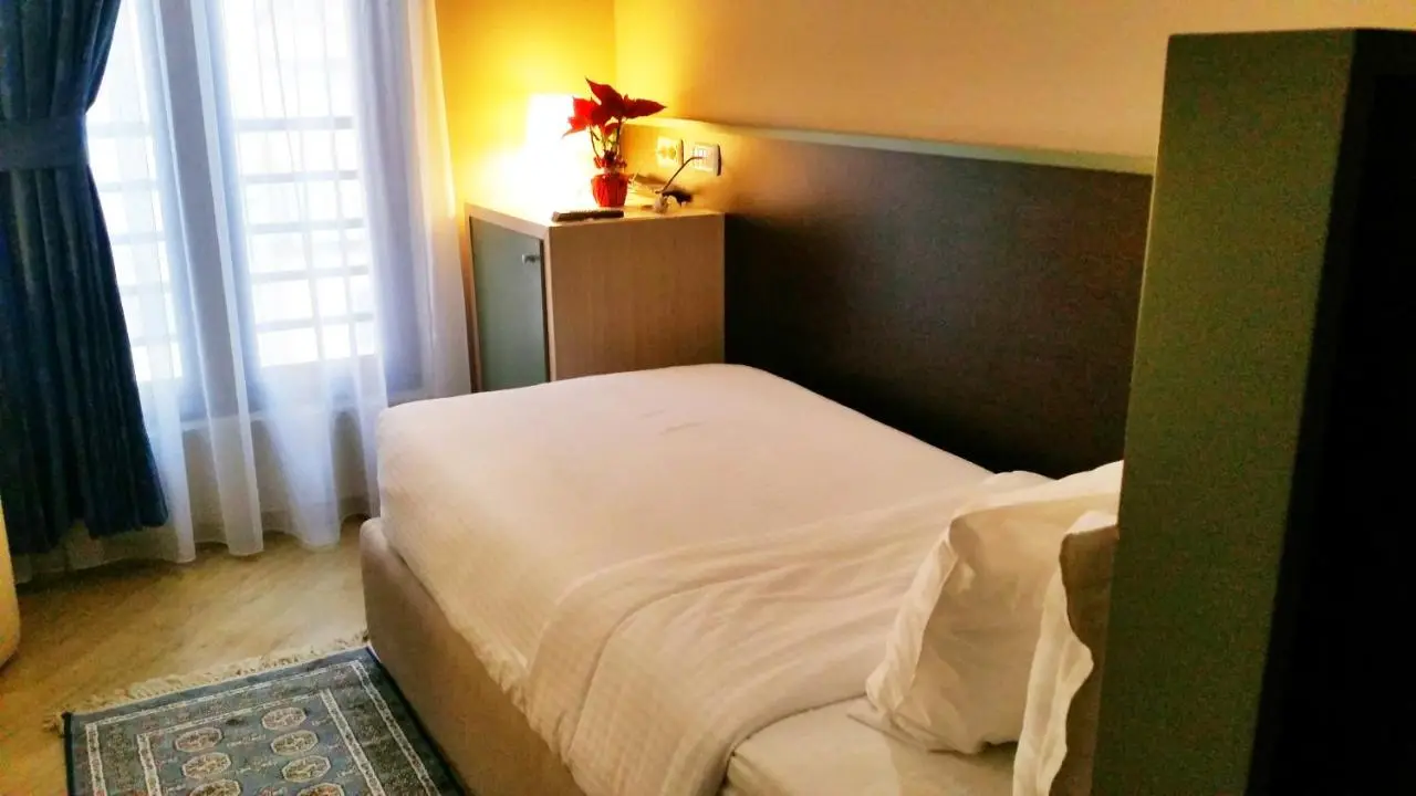 Capital Tirana Hotel Bruçi