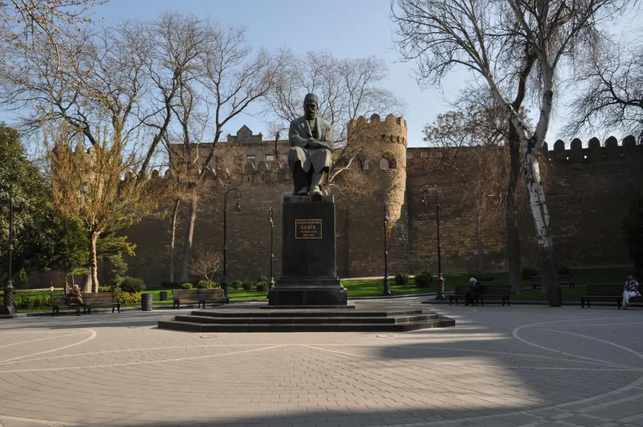 Lion House - Львиный дом - Baku old town