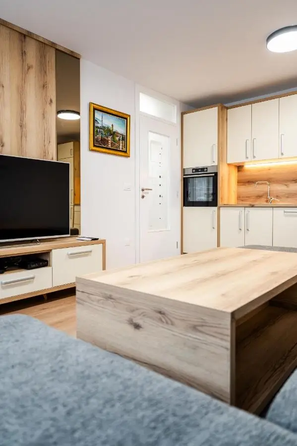 Lelas Apartments - free parking