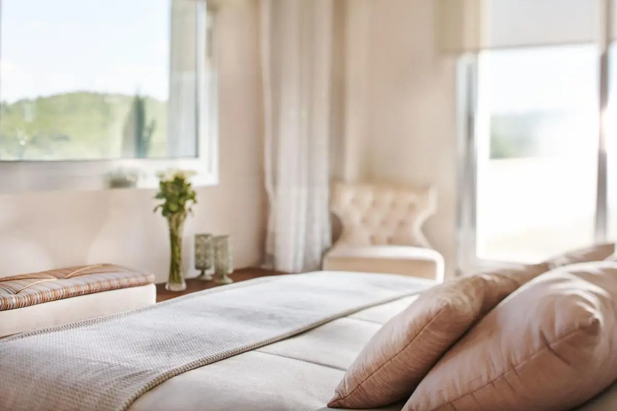 Two Rooms Hotel