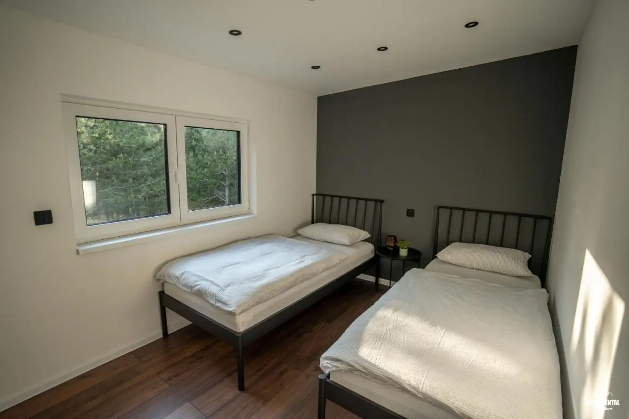 Continental Adventure Resort - Mountain Escape & Glamping