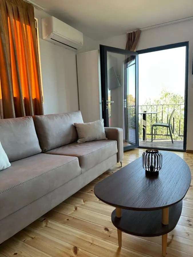 Lake Escape Villa Shirokë
