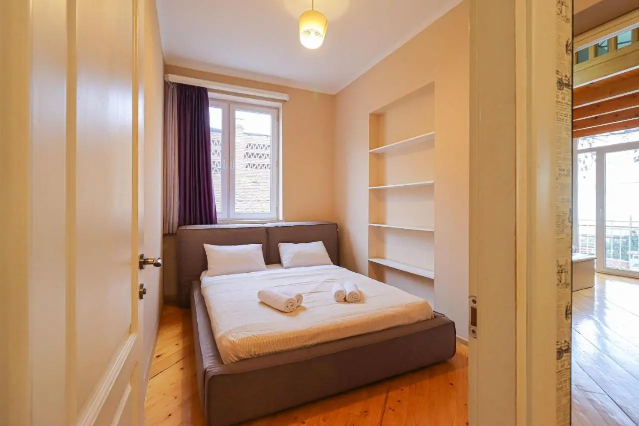 Wehost Duplex Near Rustaveli Avenue