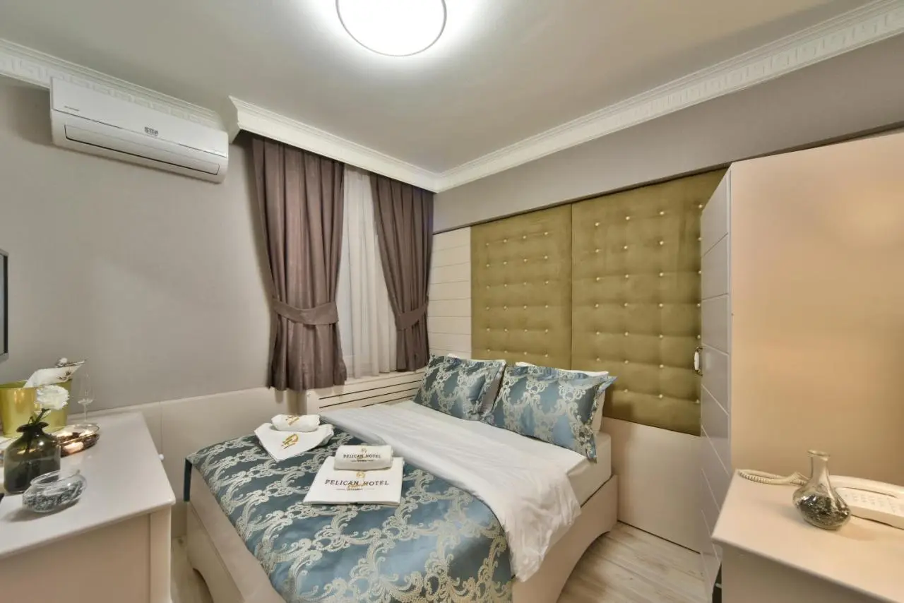 Pelican House Hotel
