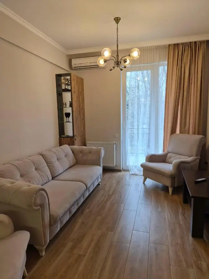 Feels Like Home - 2-bedroom apartment at Jikia House