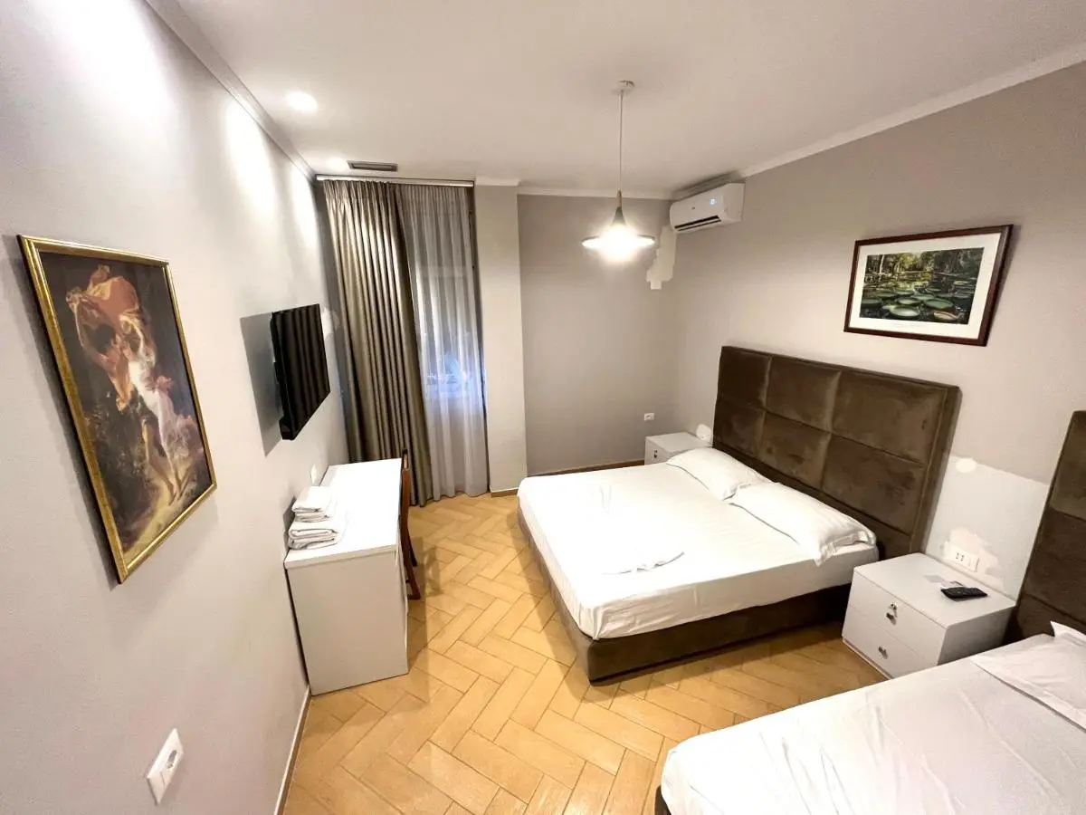 HOTEL NOBEL CENTER