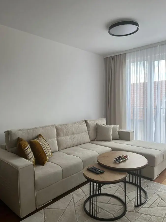 Apartment Nova Adresa