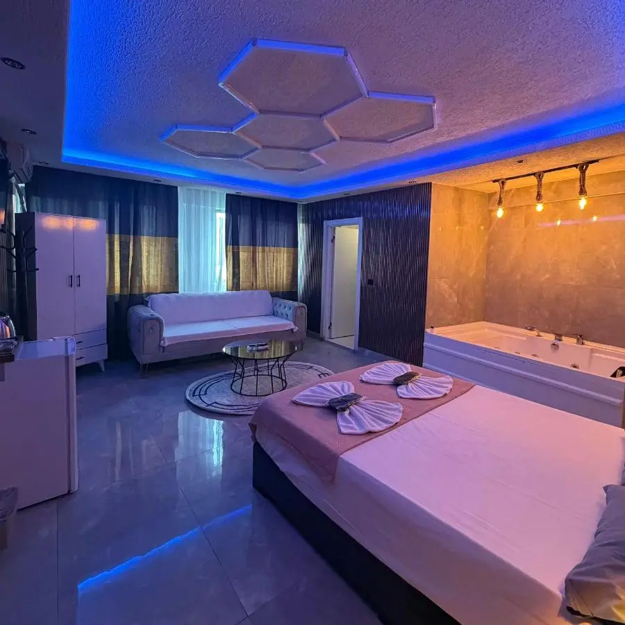KRAL GRAND OTEl