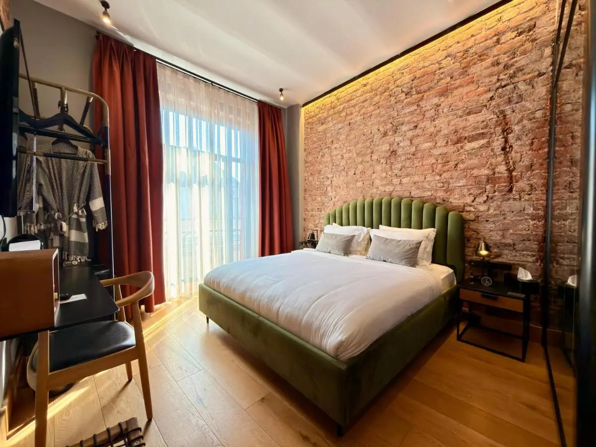 RUZ Hotels