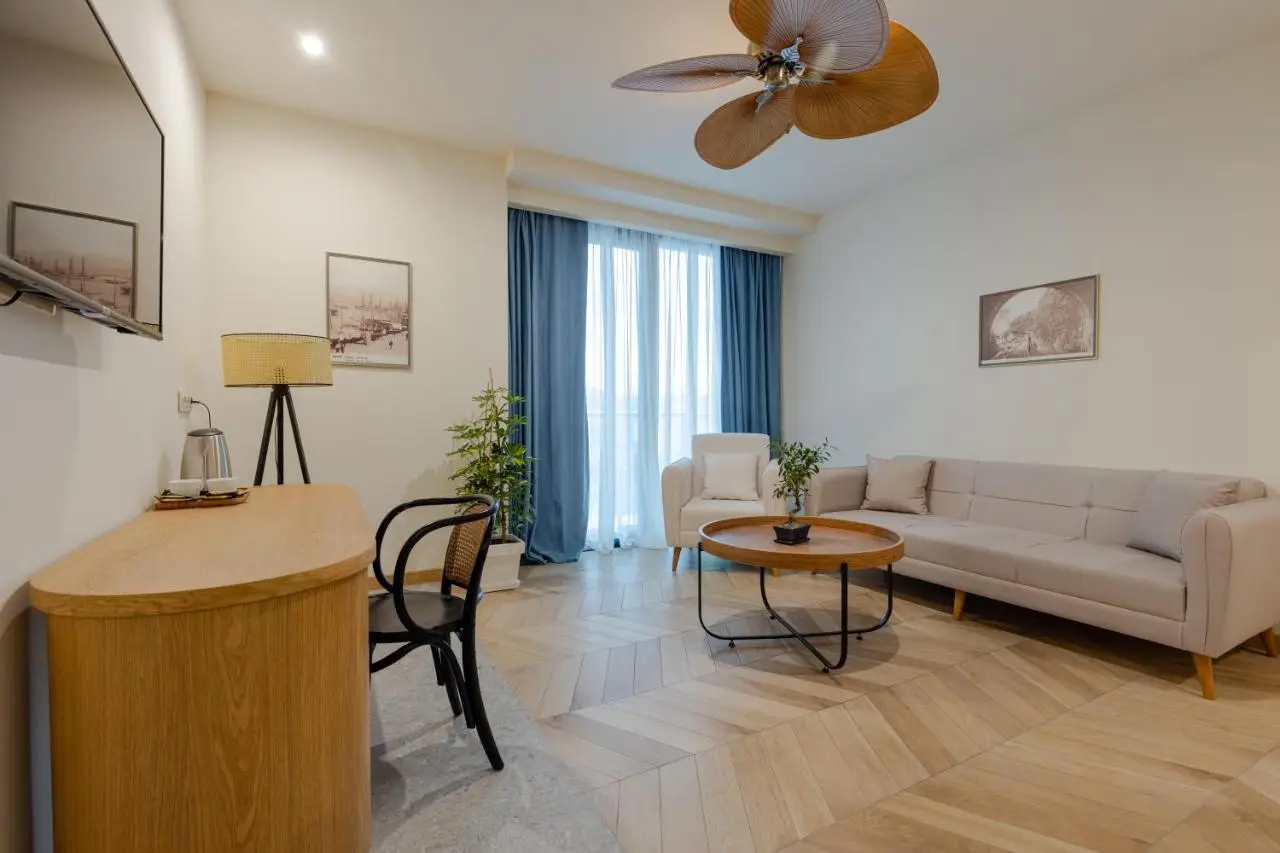 MiraMar Luxury Residences