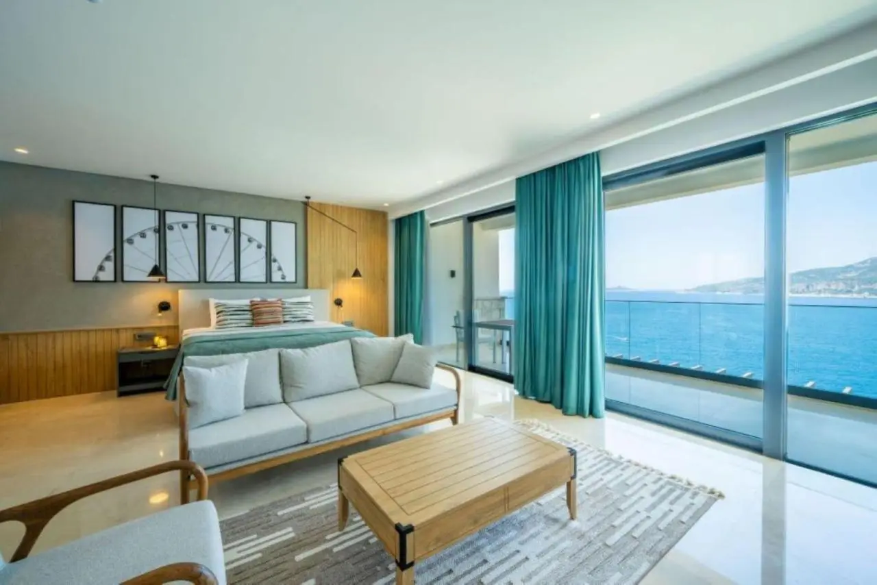 Lures Hotel