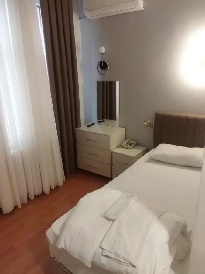 Adil Konak Hotel