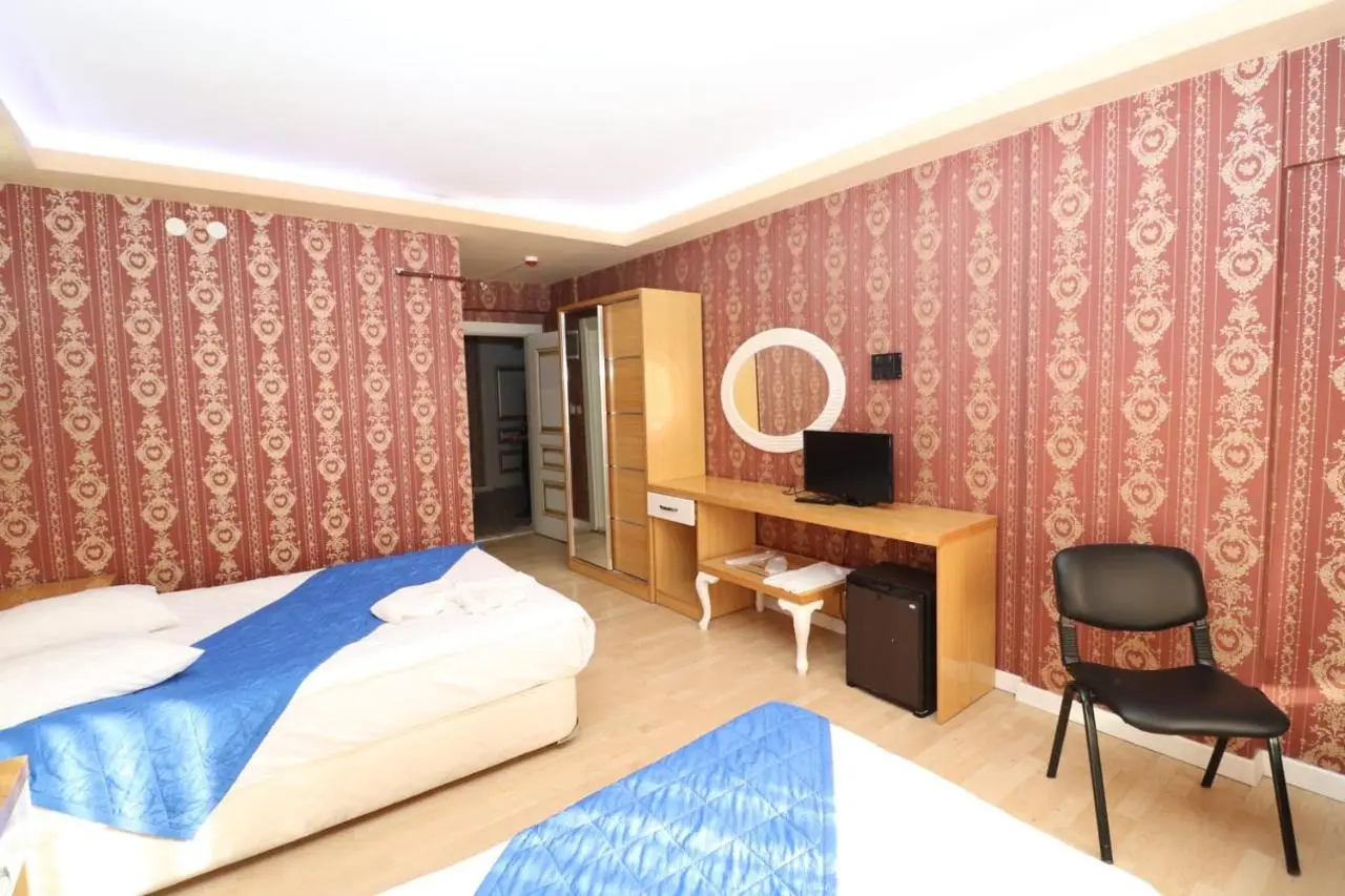 Pera City Hotel