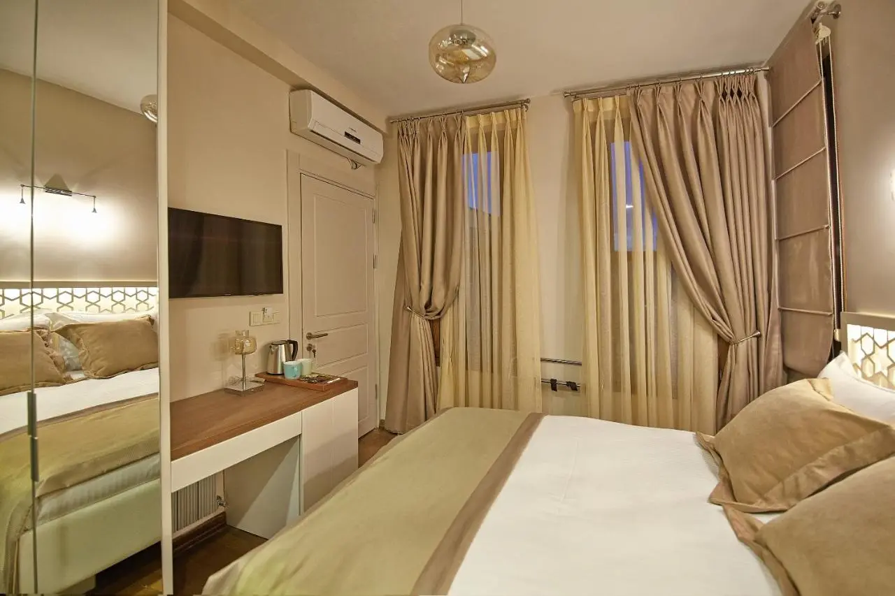 Arart Hotel