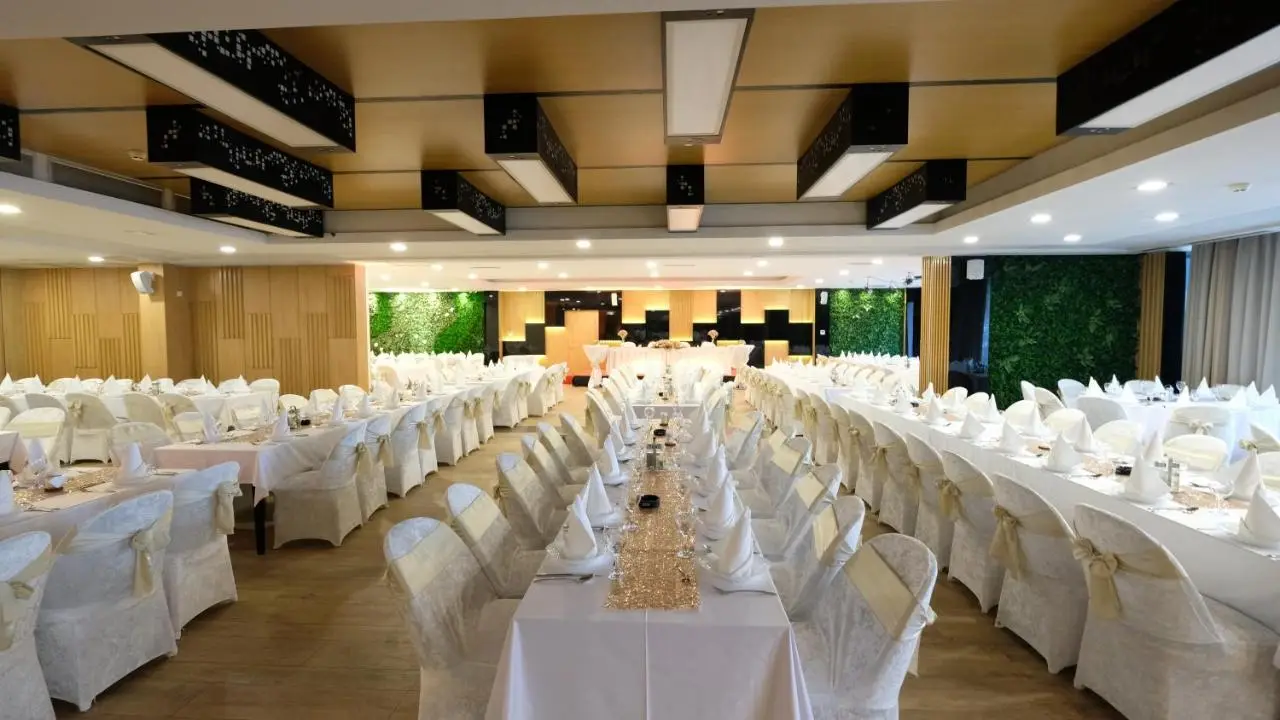 Hollywood Hotel
