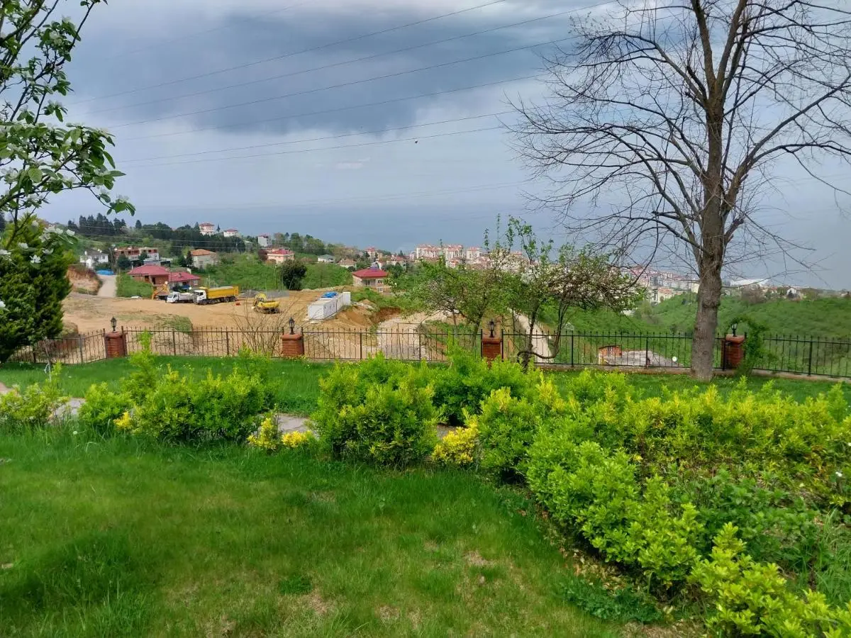 Big garden and sea view villa