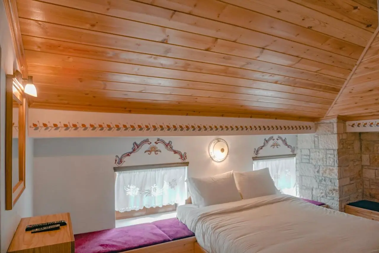 Hotel Argjiro